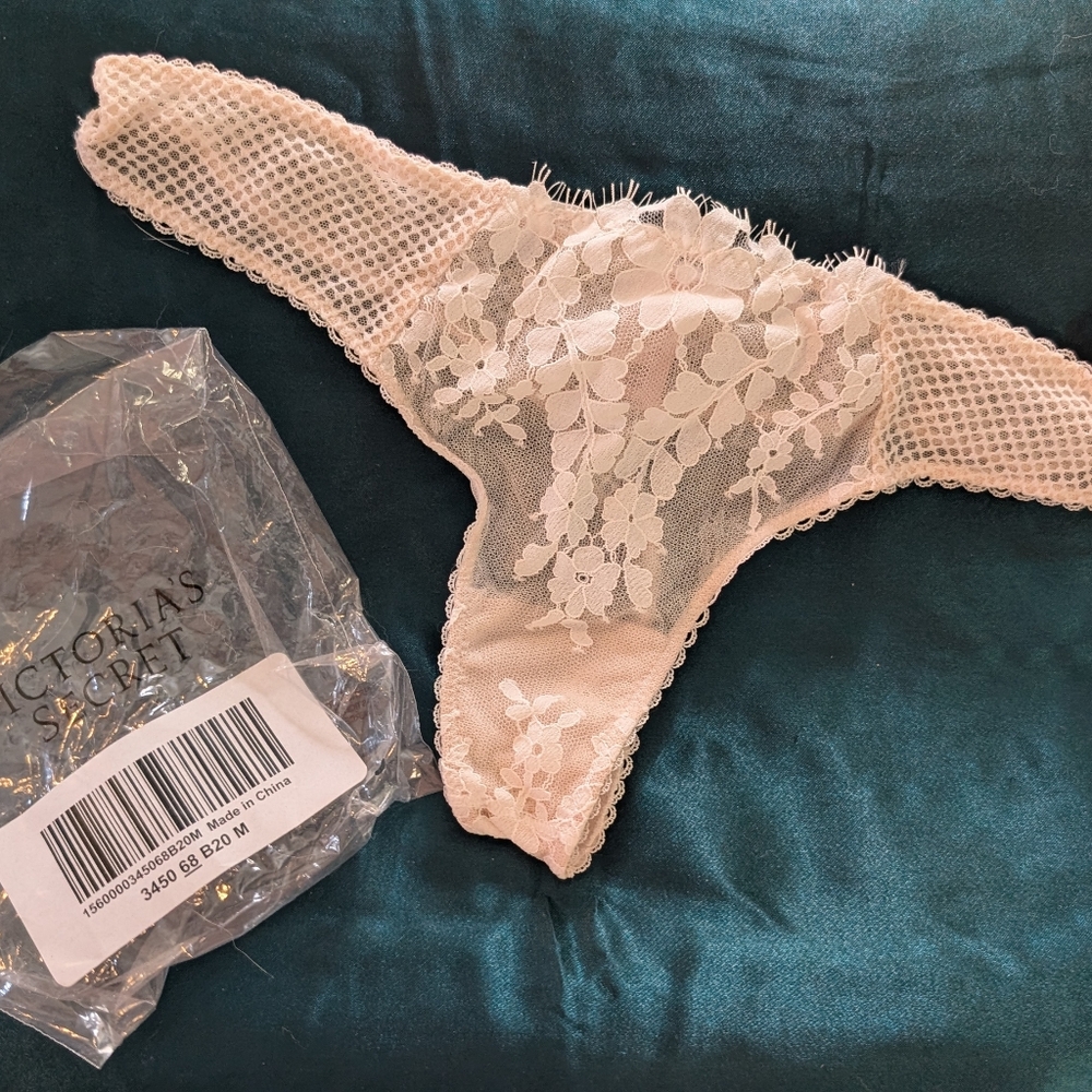 Victoria's Secret Ivory Floral Lace Thong